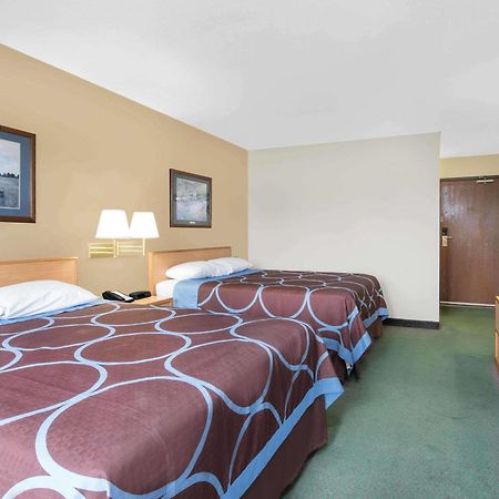 Northwoods Inn And Suites Ely Ngoại thất bức ảnh